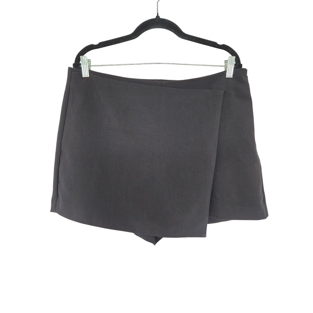 GUESS Black Stretch Mini Skort XL Y2K Tailored Office Siren Minimalist Clubwear - Picture 2 of 10